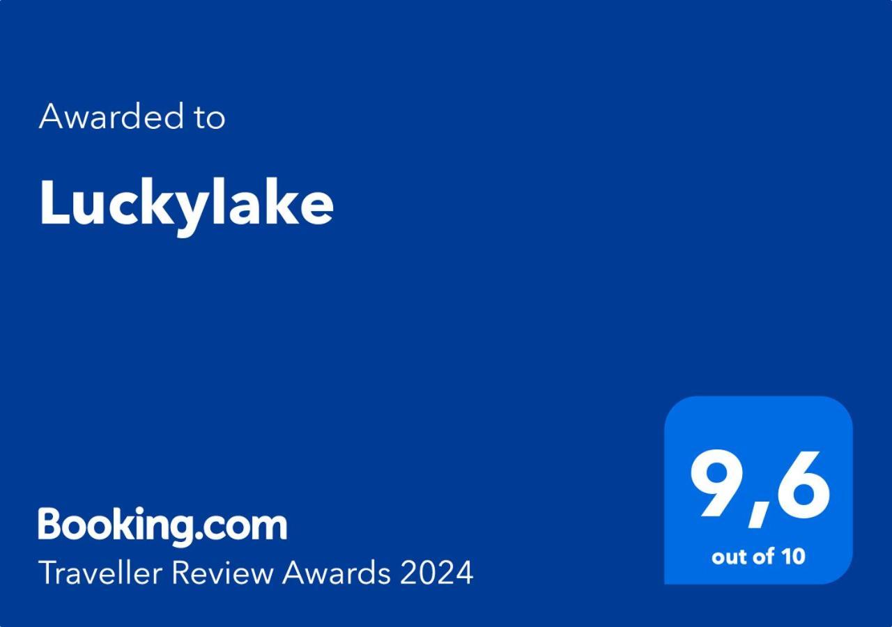Luckylake Pella Luaran gambar